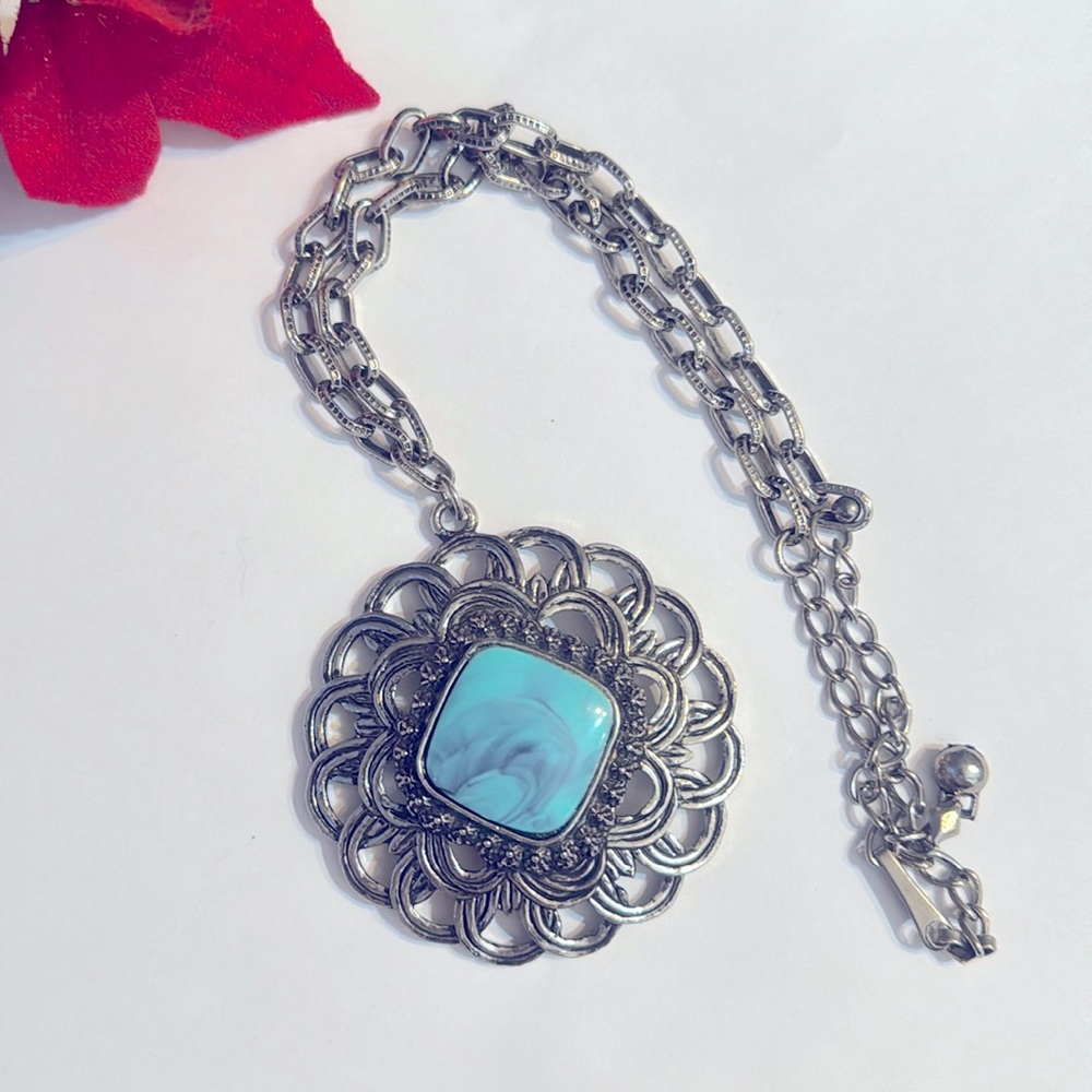 Silver tone Necklace